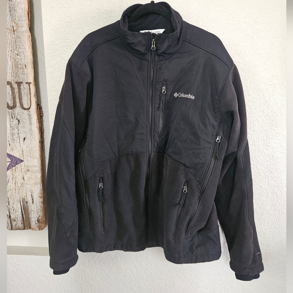Donating 7/21- Mens Colubia Softshell Jacket